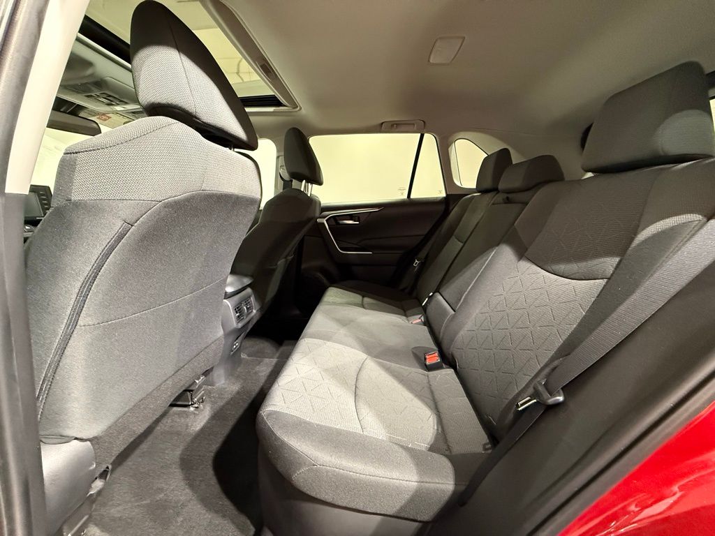 2022 Toyota RAV4 XLE 20