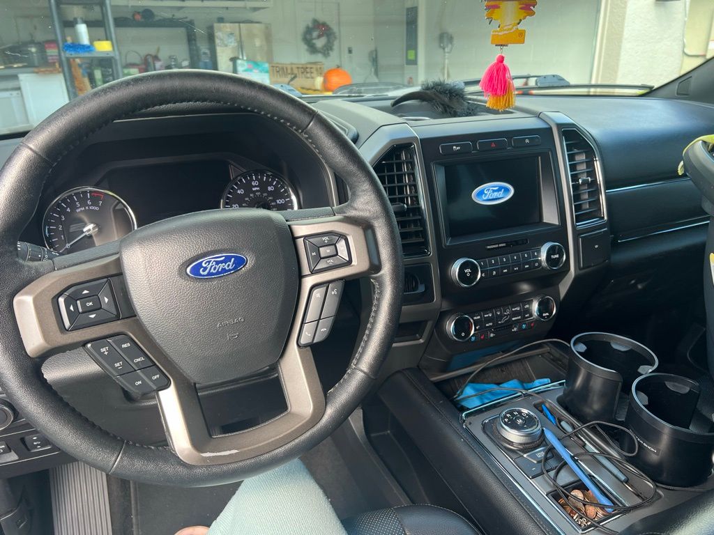 2019 Ford Expedition Max XLT 4