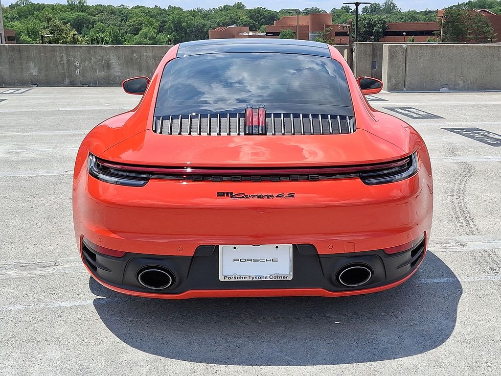 Thumbnail: 2020 Porsche 911 - 9