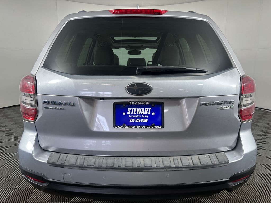 2016 Subaru Forester 2.5i Premium - Image 4