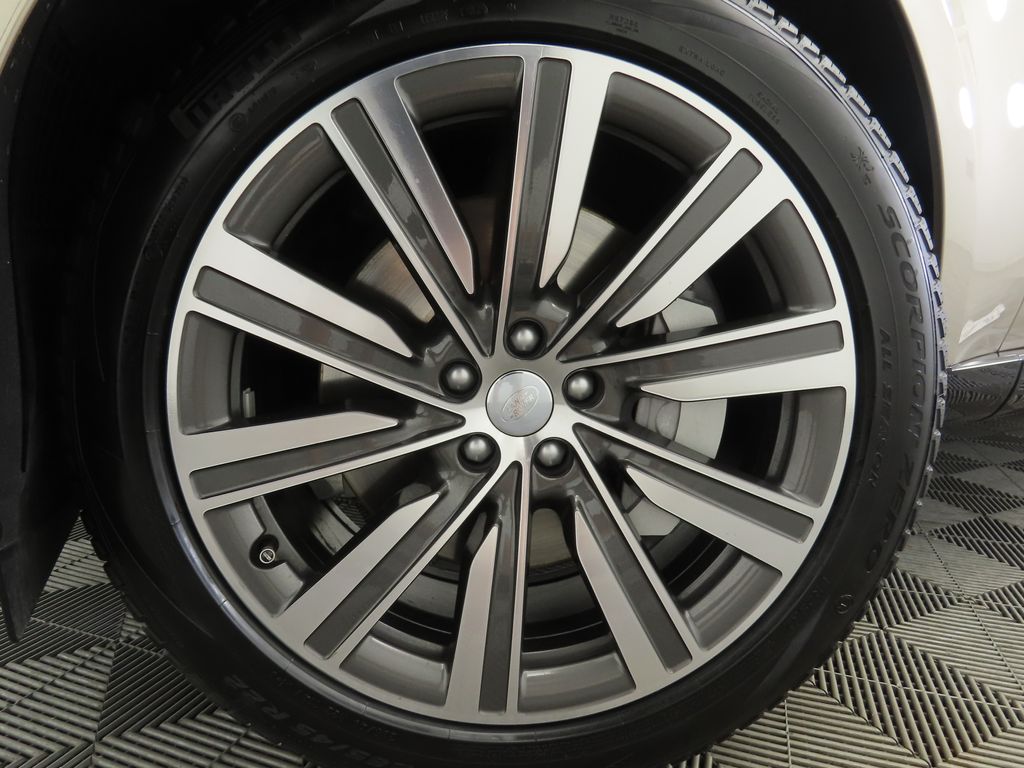 Thumbnail: 2023 Land Rover Range Rover - 30