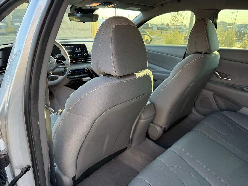 Thumbnail: 2023 Hyundai Elantra - 9