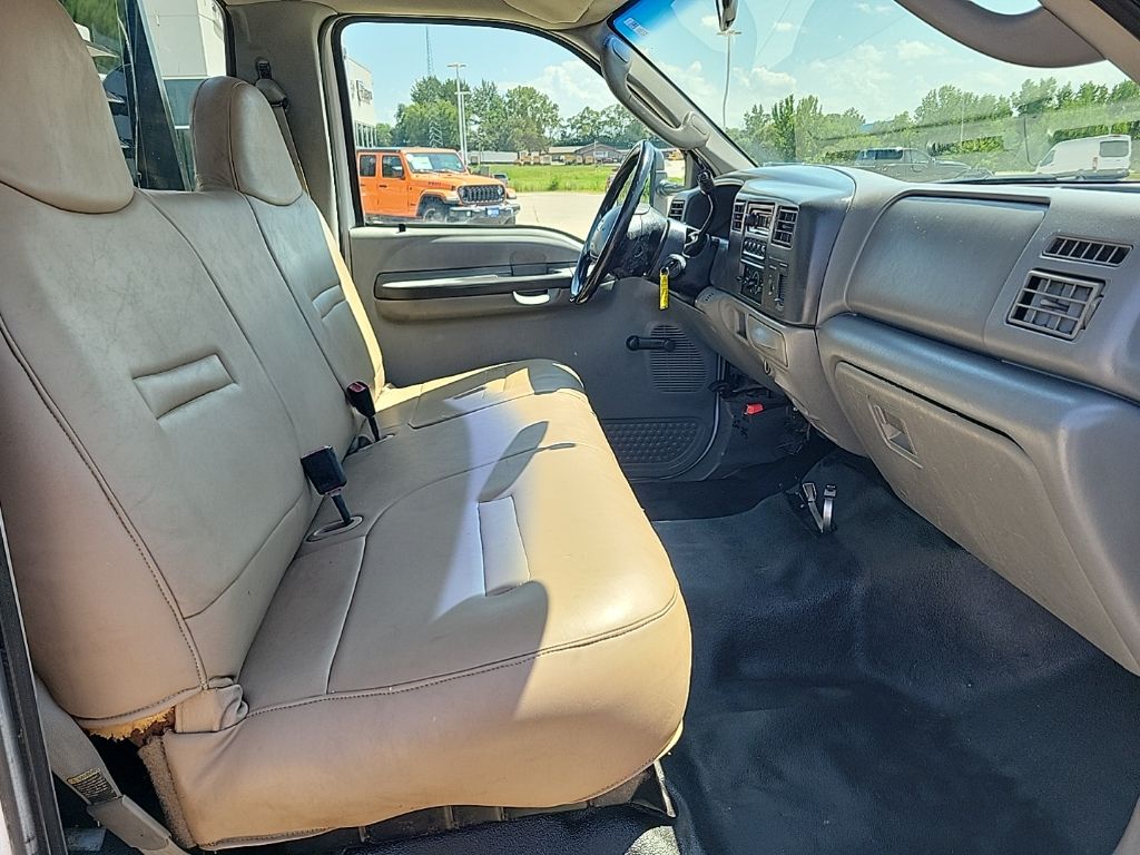 Used 2003 Ford F-450SD Truck