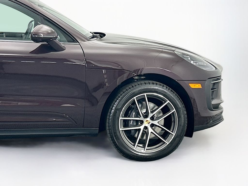 Thumbnail: 2026 Porsche Macan - 11