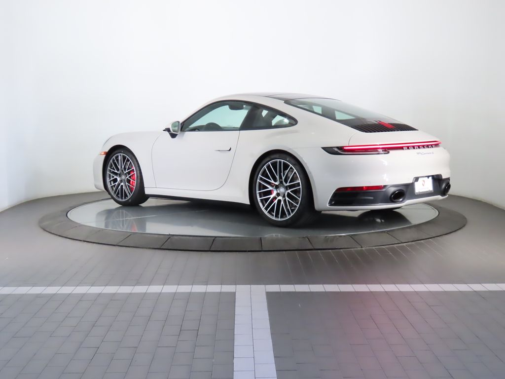 2024 Porsche 911 Carrera S 3