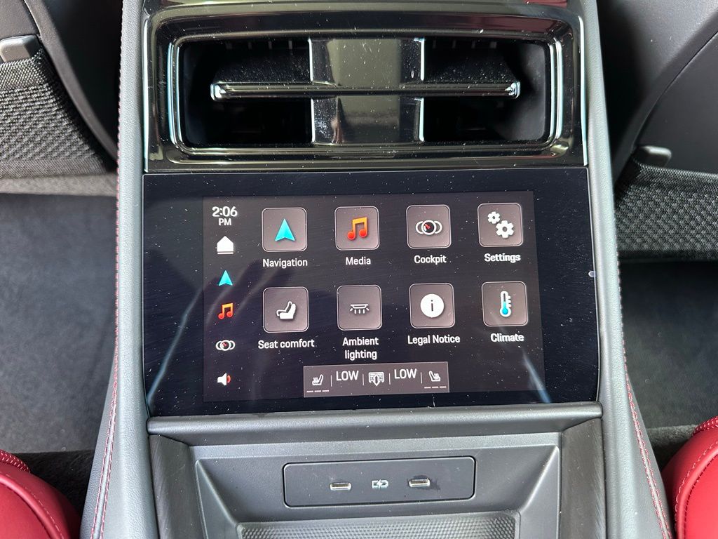 2025 Porsche Panamera 4 32