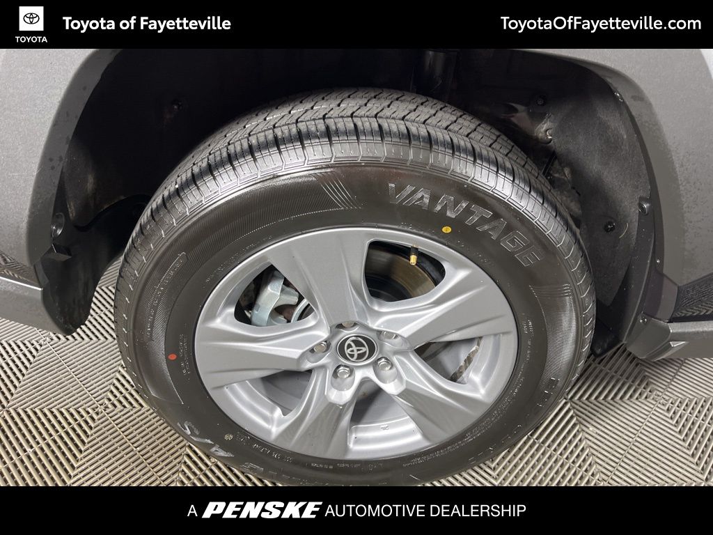 Thumbnail: 2025 Toyota RAV4 - 11