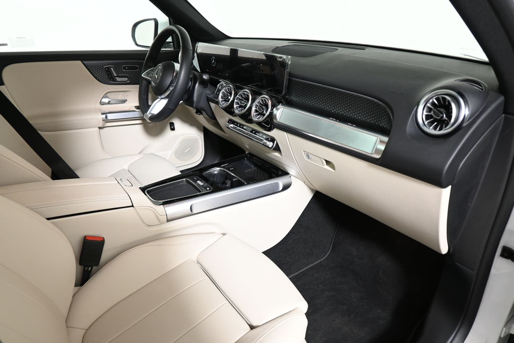 Thumbnail: 2026 Mercedes-Benz GLB - 26