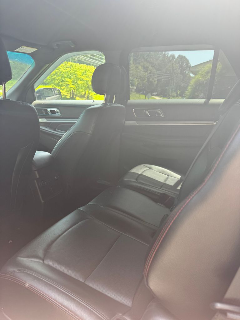 2017 Magnetic Metallic Ford Explorer Sport 4X4 SUV