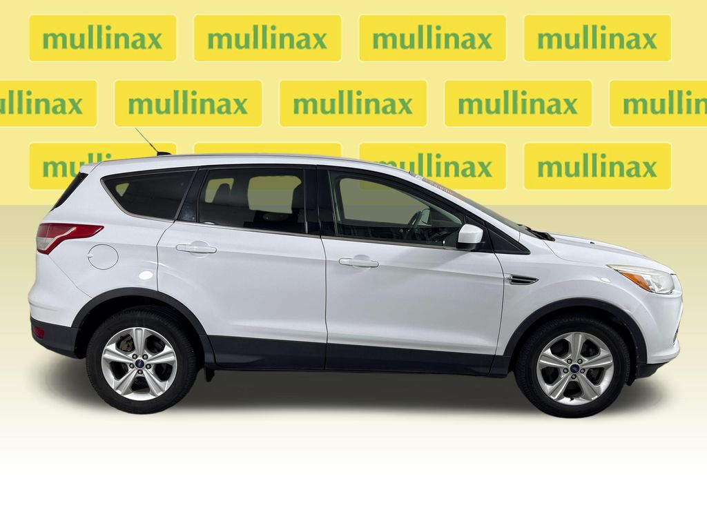 Used 2014 White Ford SE image 2