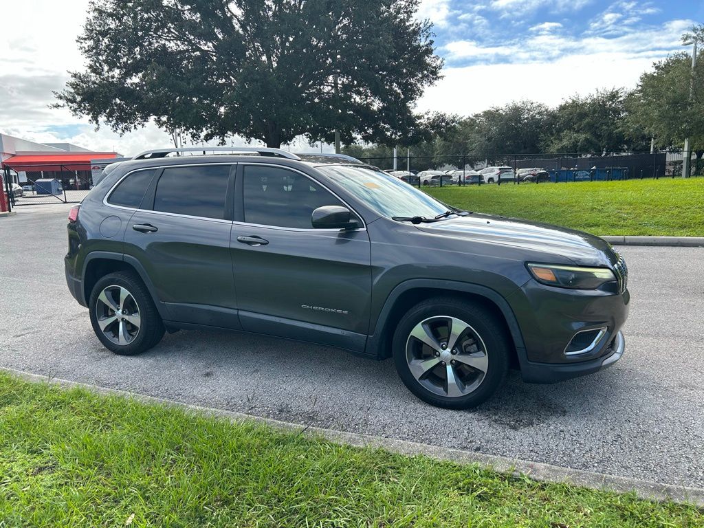Thumbnail: 2019 Jeep Cherokee - 7