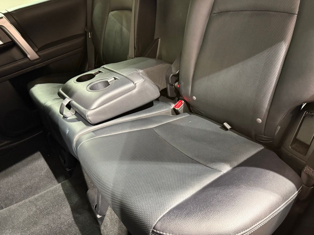 Thumbnail: 2022 Toyota 4Runner - 21