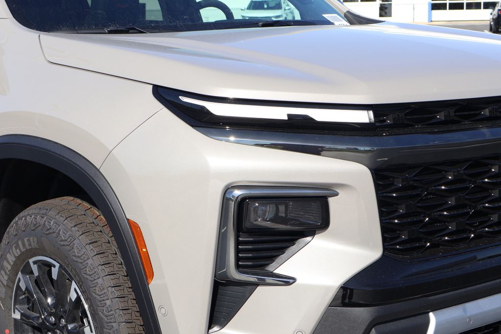 Thumbnail: 2026 Chevrolet Traverse - 3