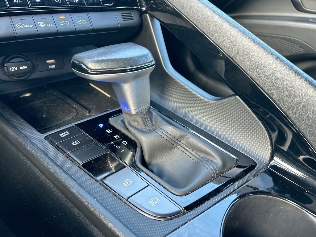 Thumbnail: 2025 Hyundai Elantra - 25