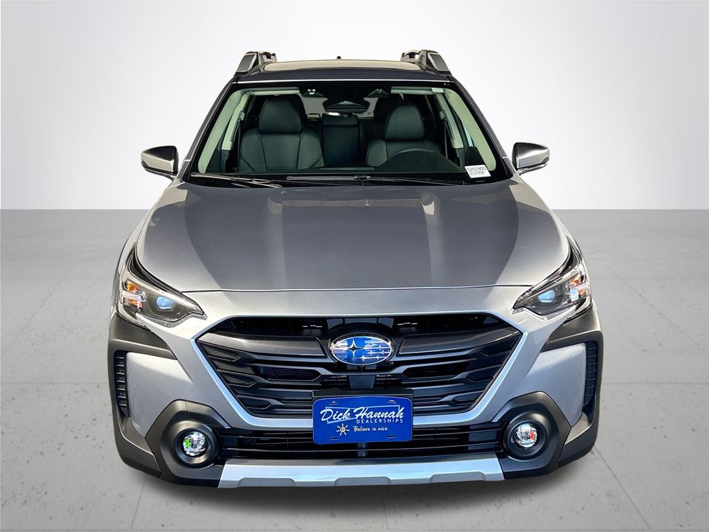 2025 Subaru Outback Touring XT photo 3