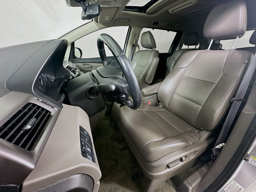 2015 Honda Odyssey Touring 21