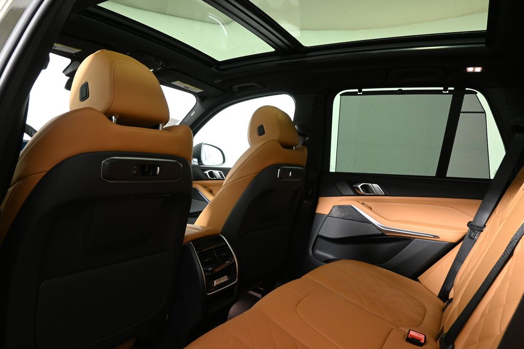 Thumbnail: 2026 BMW X5 - 32