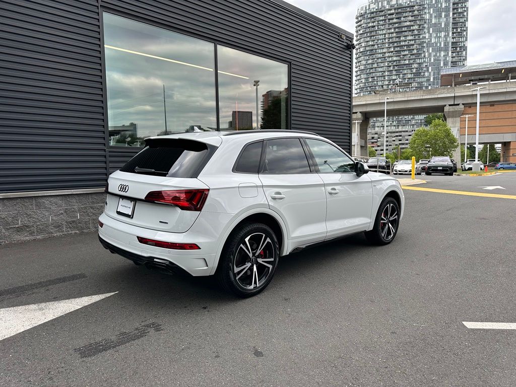Thumbnail: 2025 Audi Q5 - 3