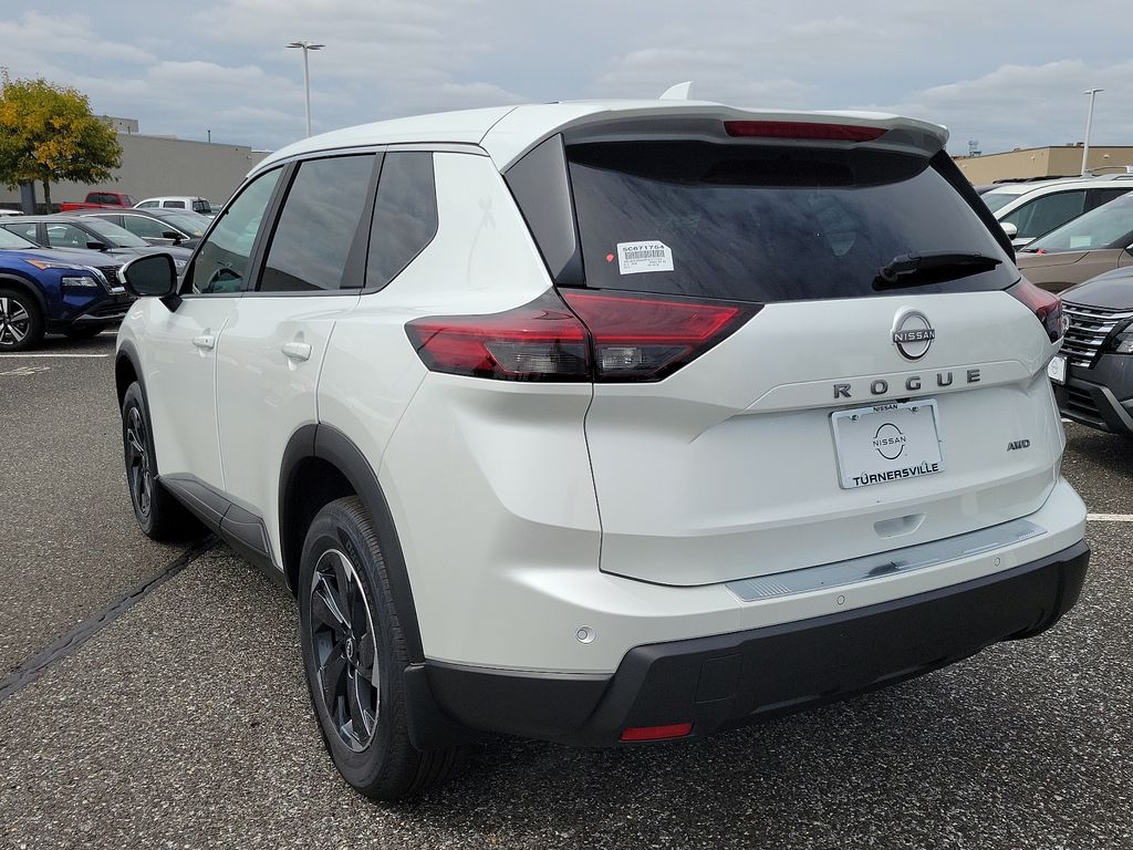 2025 Nissan Rogue SV 3