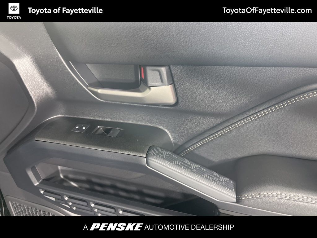 Thumbnail: 2025 Toyota 4Runner - 10