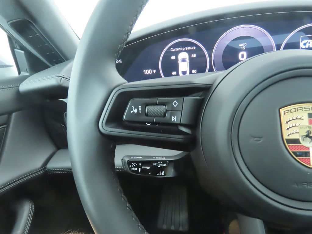 Thumbnail: 2025 Porsche Taycan - 12