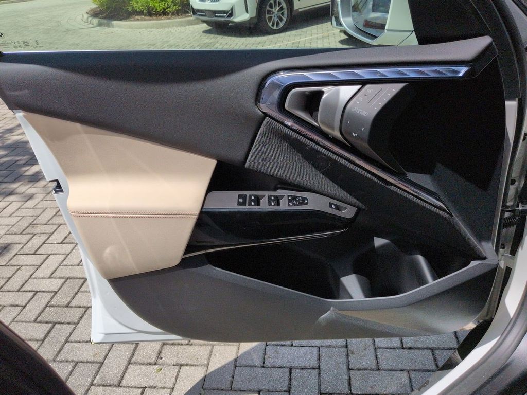 New 2026 White BMW 30 xDrive image 31