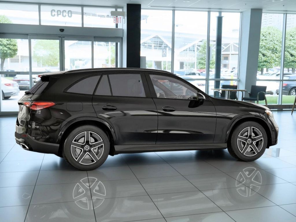 Thumbnail: 2027 Mercedes-Benz GLC - 17