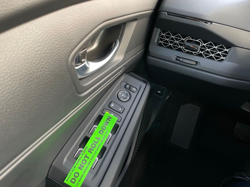 2025 Honda Accord LX 21