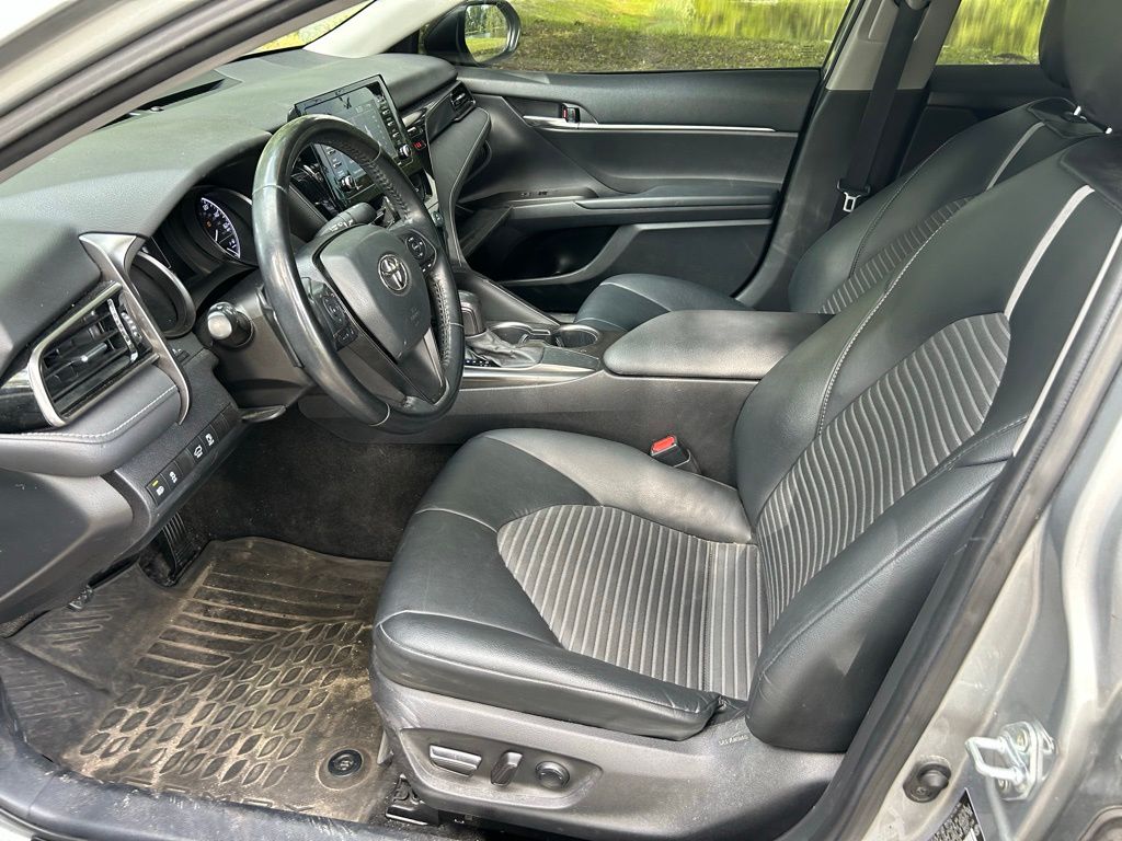 2021 Toyota Camry SE 14