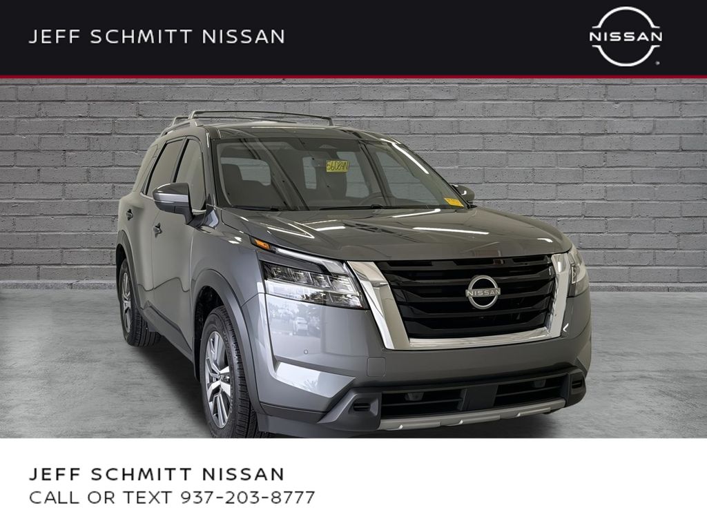 2024 Nissan Pathfinder SL FWD