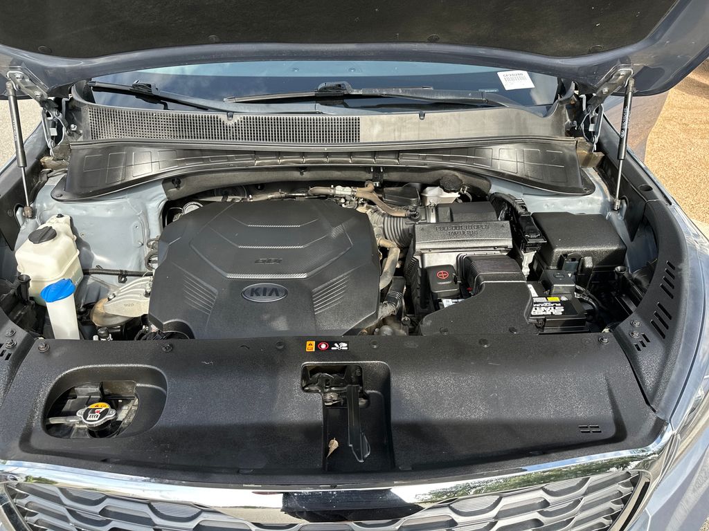 Used 2020 Silver Kia S image 16