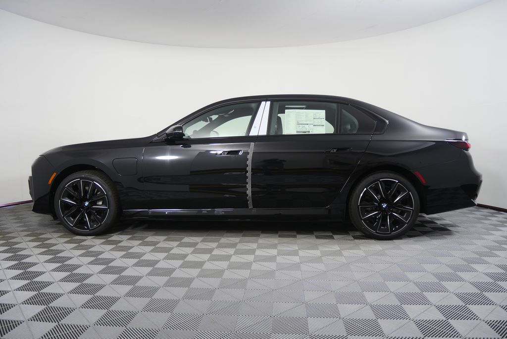 Thumbnail: 2026 BMW 7 Series - 6