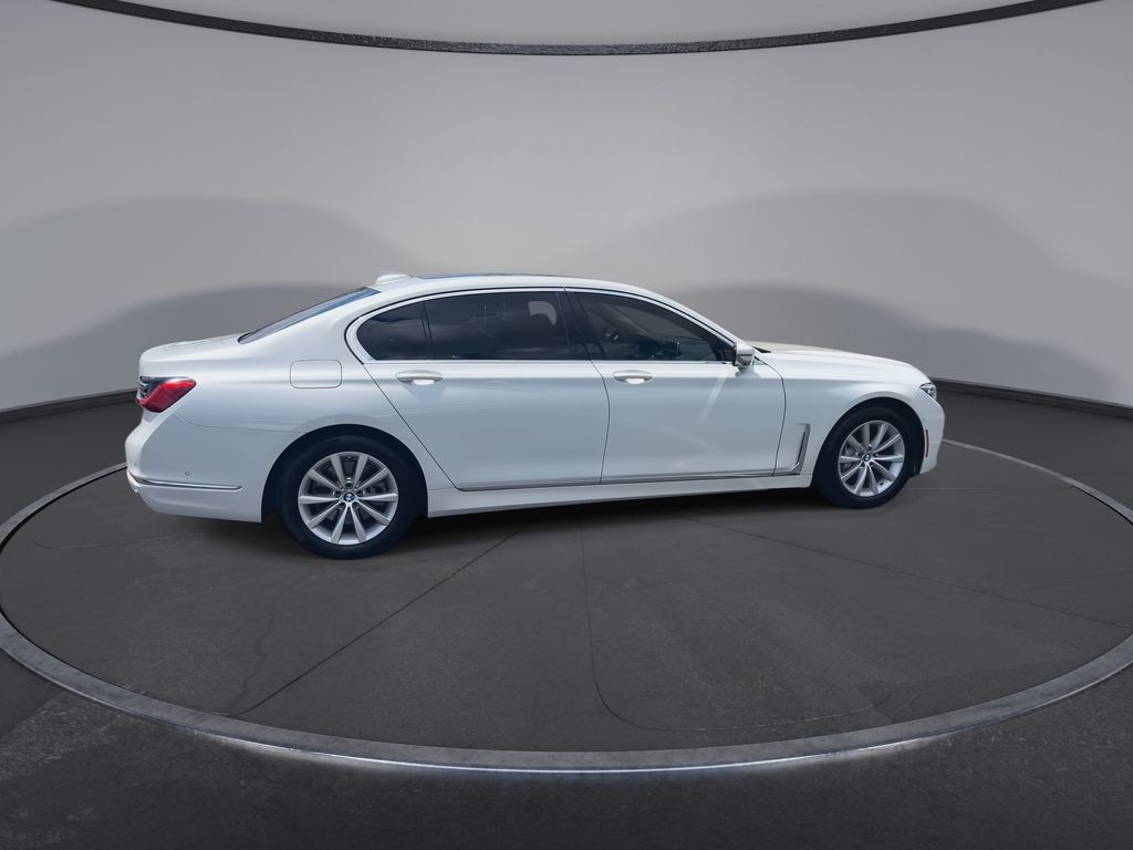 Thumbnail: 2022 BMW 7 Series - 9