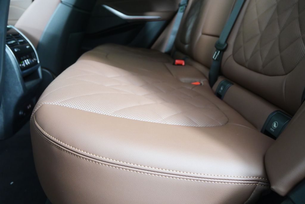 Thumbnail: 2026 BMW X5 - 15