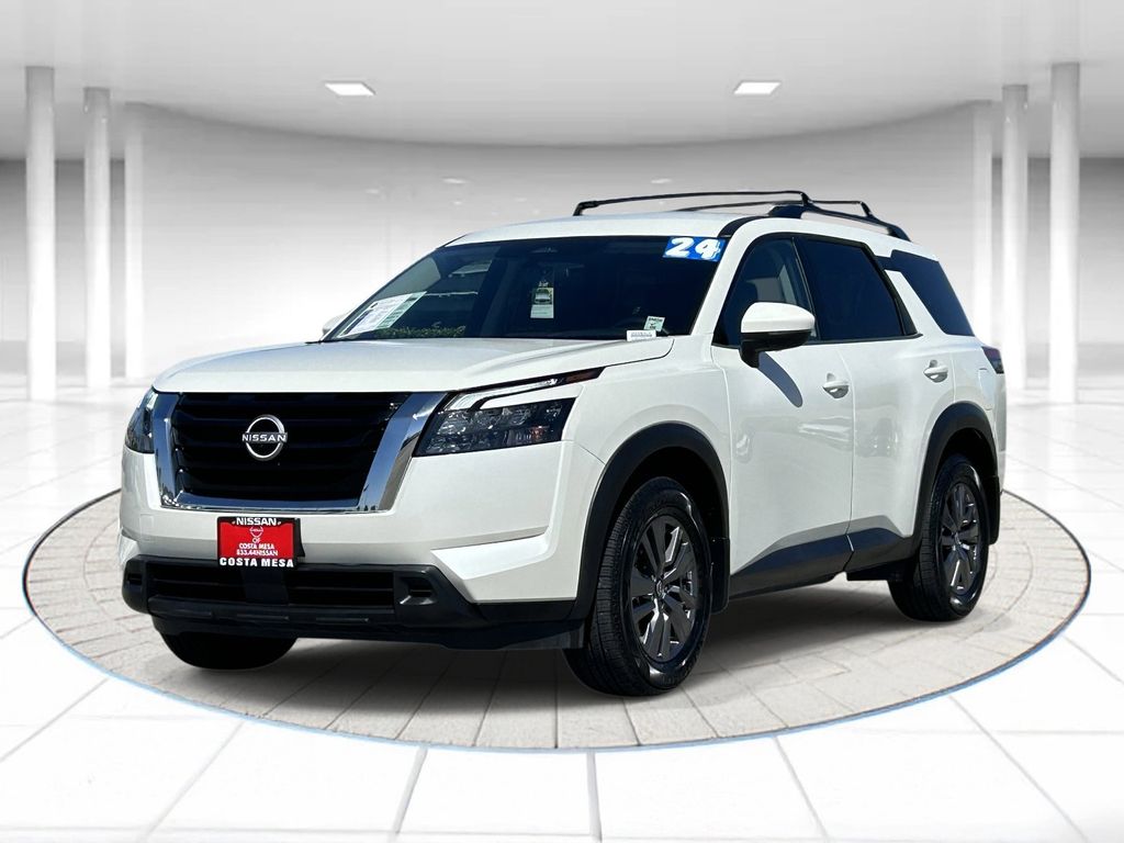 2024 Nissan Pathfinder SV