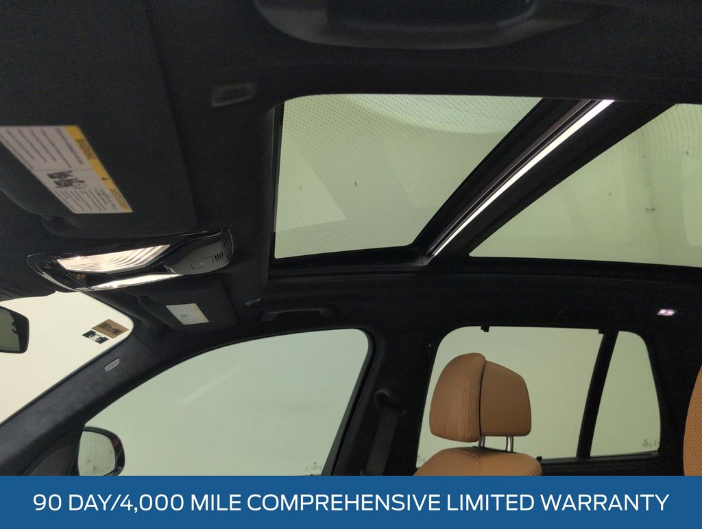 Used 2024 Gray BMW xDrive40i image 9