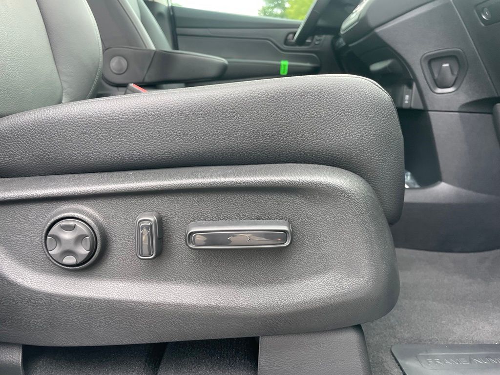 Thumbnail: 2026 Honda Odyssey - 30