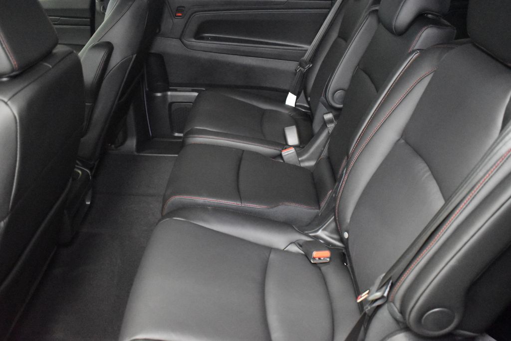 Thumbnail: 2026 Honda Odyssey - 21