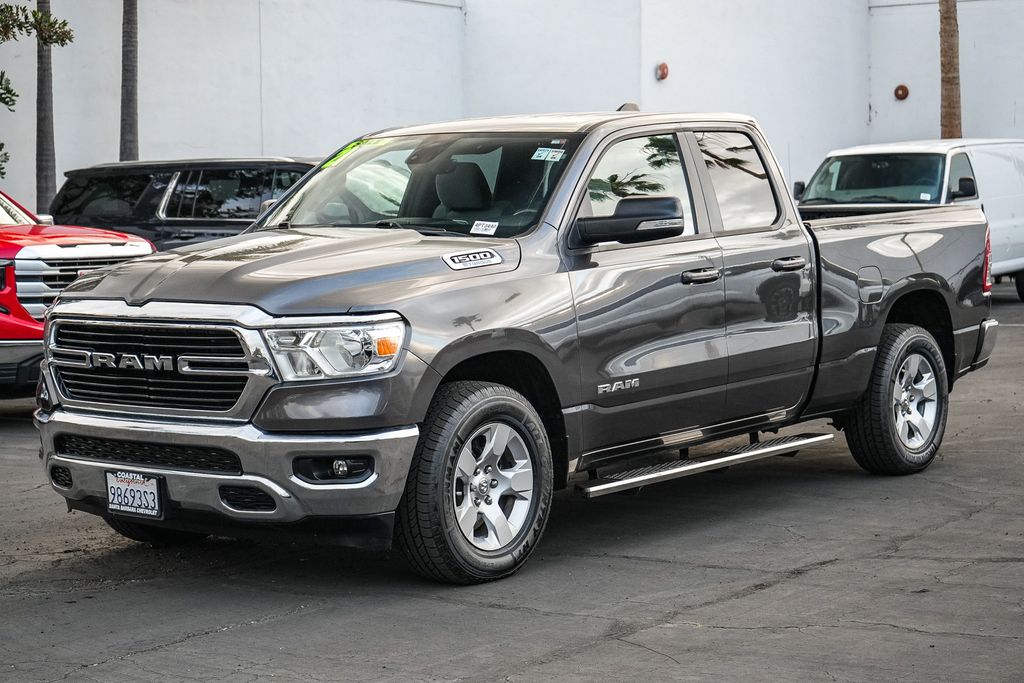 View vehicle photo 3