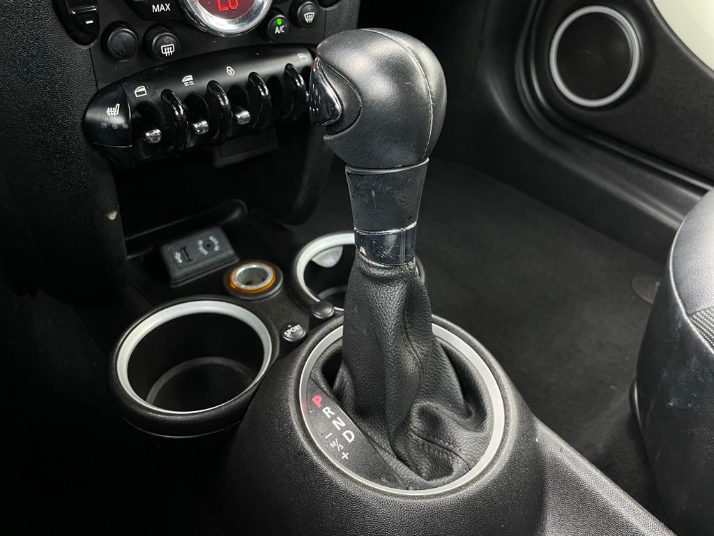 2015 MINI Cooper Base 21
