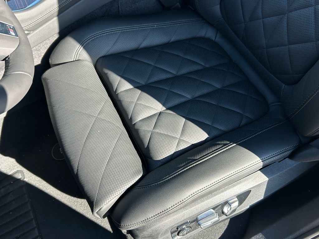 Thumbnail: 2026 BMW X6 - 15