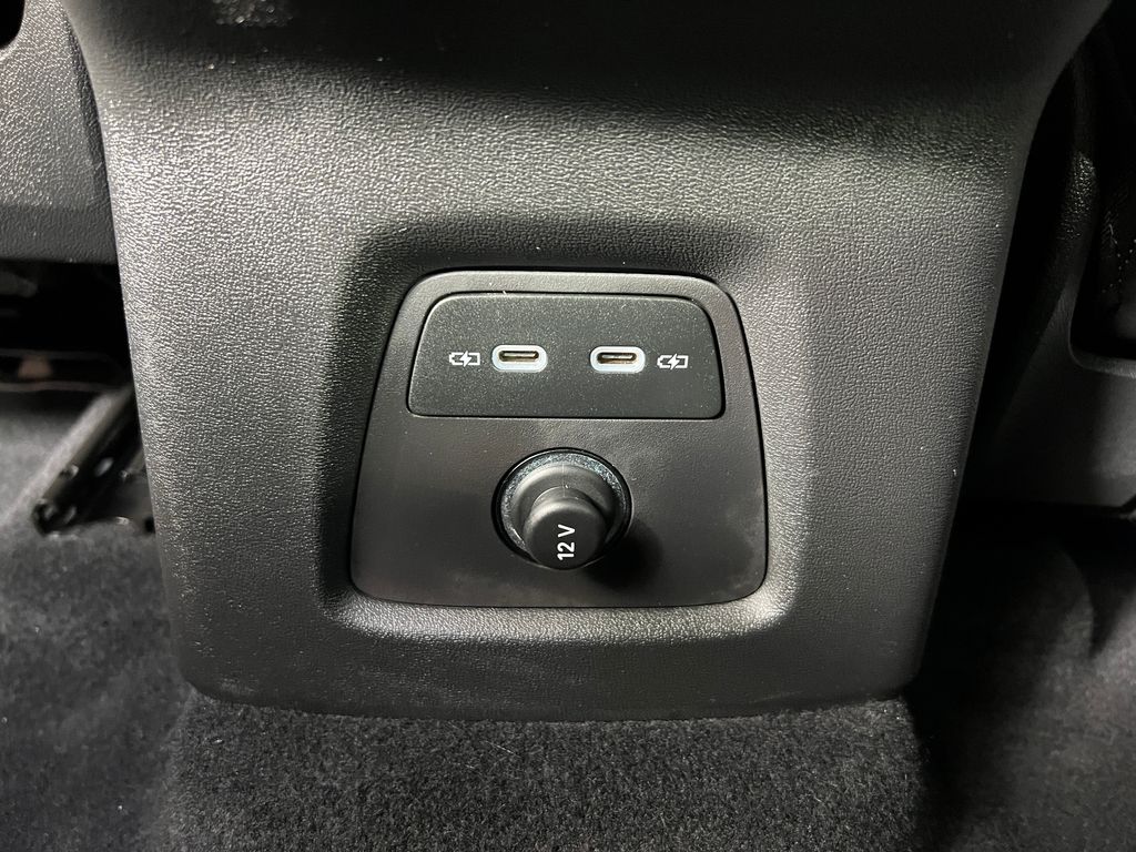 Thumbnail: 2023 Audi Q4 e-tron - 30