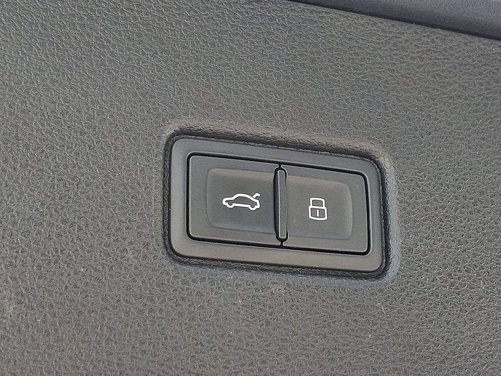 Thumbnail: 2023 Audi Q5 - 28