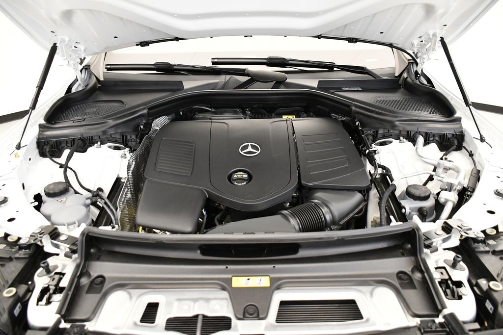 Thumbnail: 2025 Mercedes-Benz GLC - 11