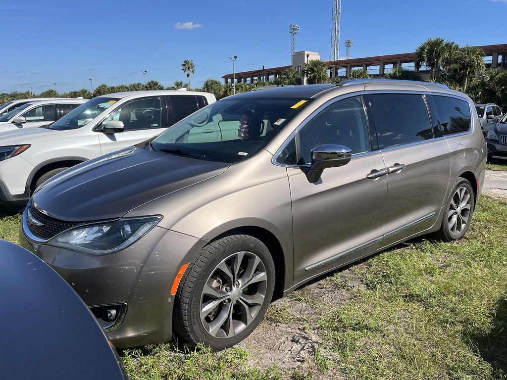 2017 Chrysler Pacifica Limited 6