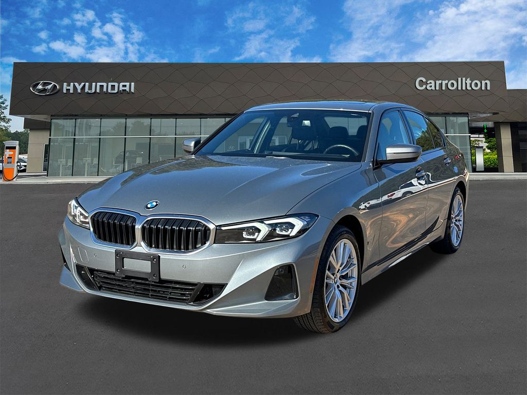 2023 BMW 3 Series 330i's photo