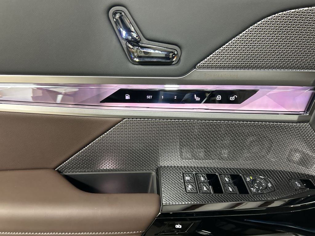 Thumbnail: 2026 BMW 7 Series - 11