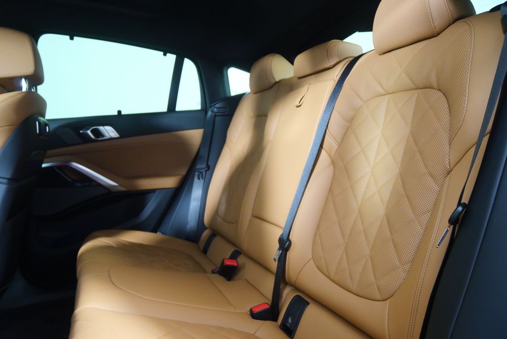 Thumbnail: 2026 BMW X6 - 15