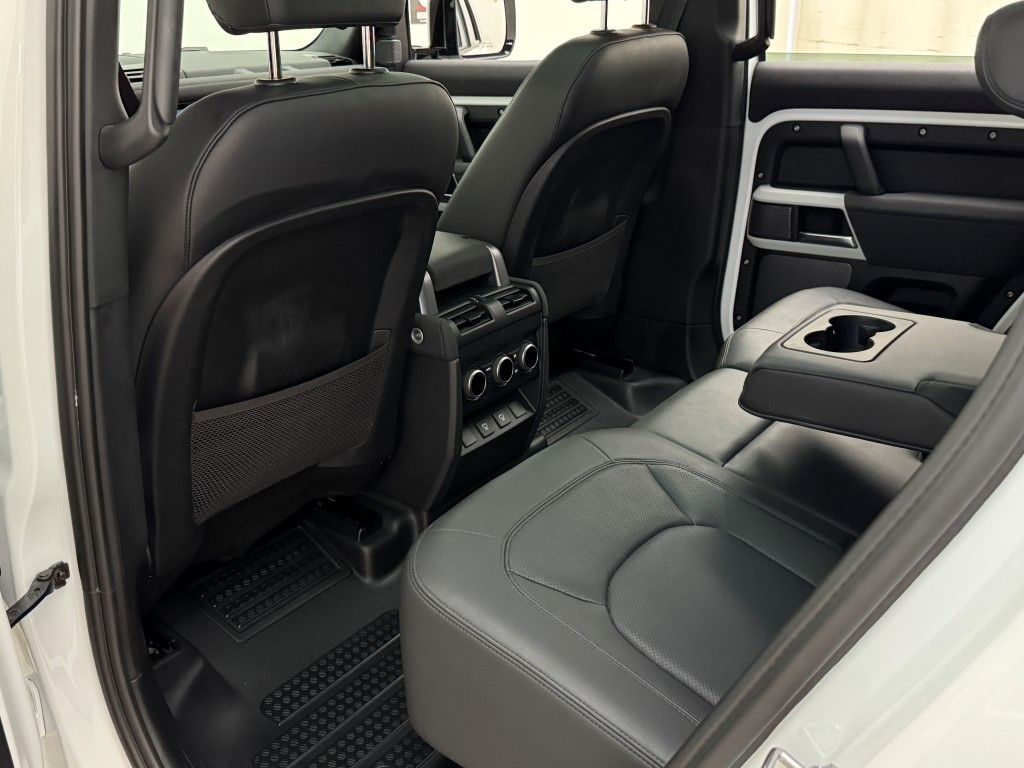 Thumbnail: 2023 Land Rover Defender - 31