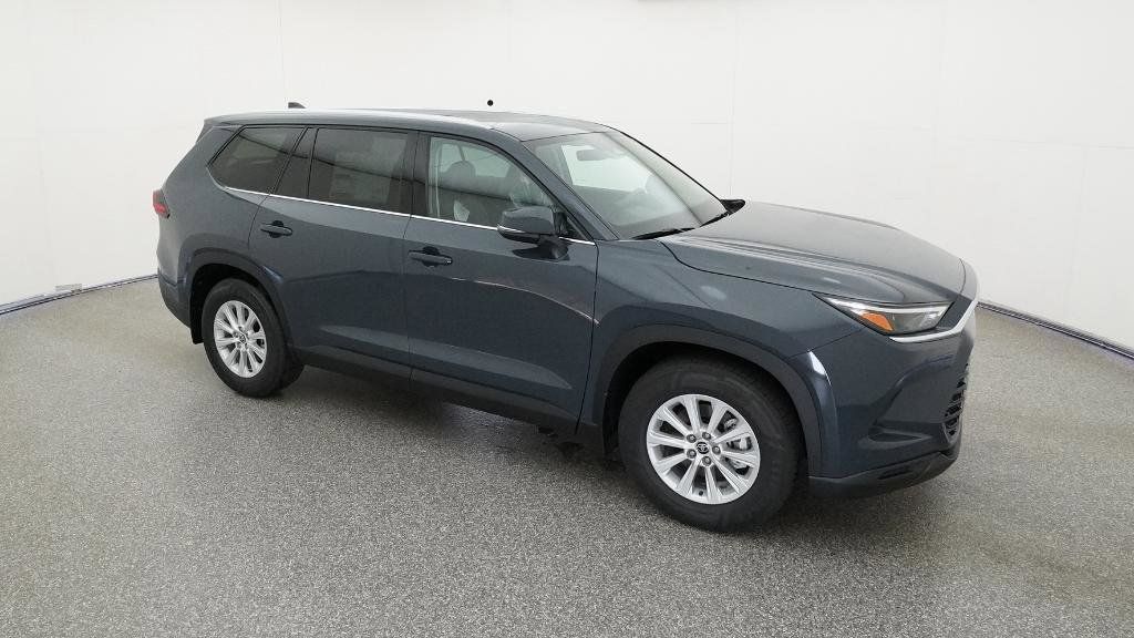 2025 Toyota Grand Highlander XLE 24